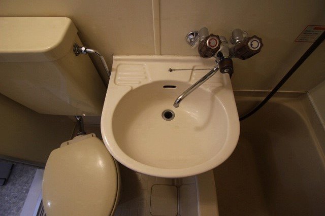 洗面設備　同物件、別号室のものです