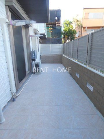 バルコニー　テラス