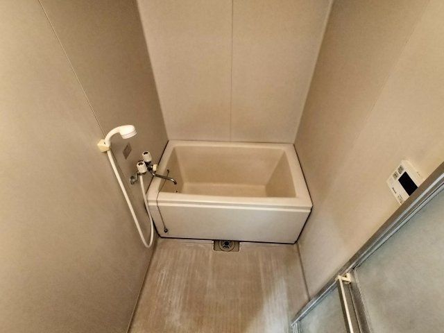 バス・シャワールーム　別のお部屋の写真です