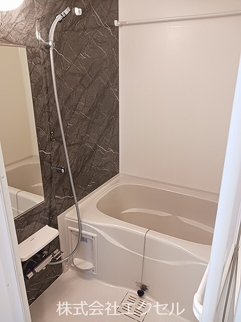 バス・シャワールーム　追い焚き付きです