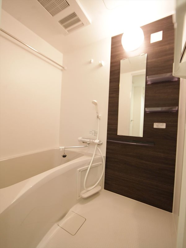 バス・シャワールーム　浴室暖房乾燥機能付バス