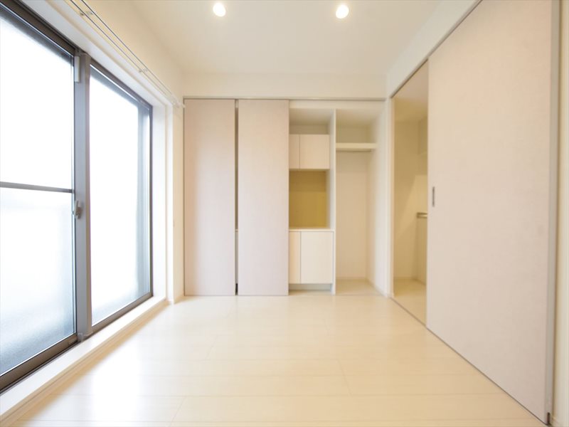 収納　洋室収納（クローゼットや棚など充実しています）