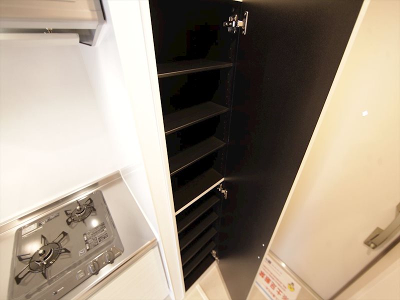 玄関　玄関（シューズボックス完備）