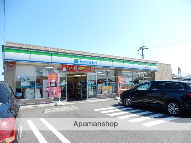 コンビニ　ファミリーマート浦安本町店（コンビニ）まで613m