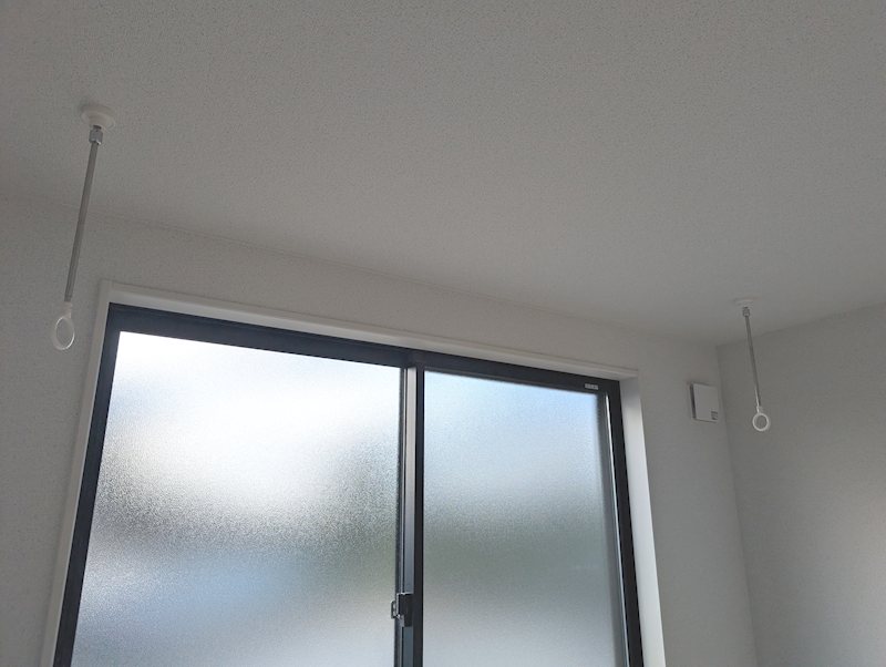 バルコニー　室内物干し※写真は同タイプ別部屋のものとなります。