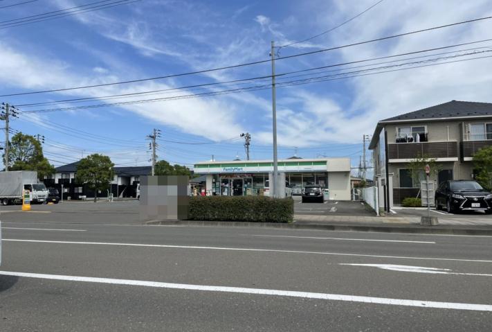 コンビニ　ファミリーマート　岩切青津目店（コンビニ）まで350m