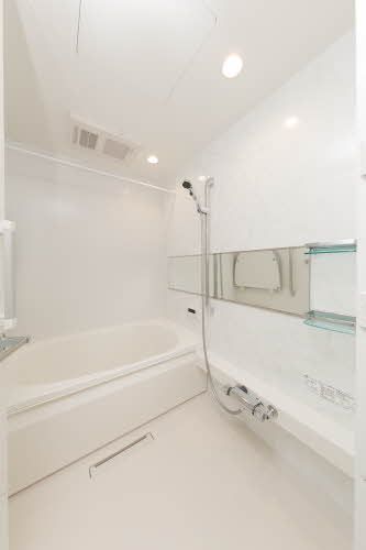 バス・シャワールーム　清潔感のある空間でリフレッシュ♪