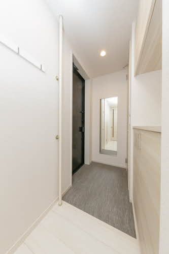 玄関　玄関にはシューズボックスがついております。