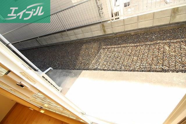 バルコニー　テラス