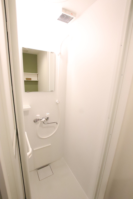 バス・シャワールーム　★シャワールーム　※浴槽の設置はございません。