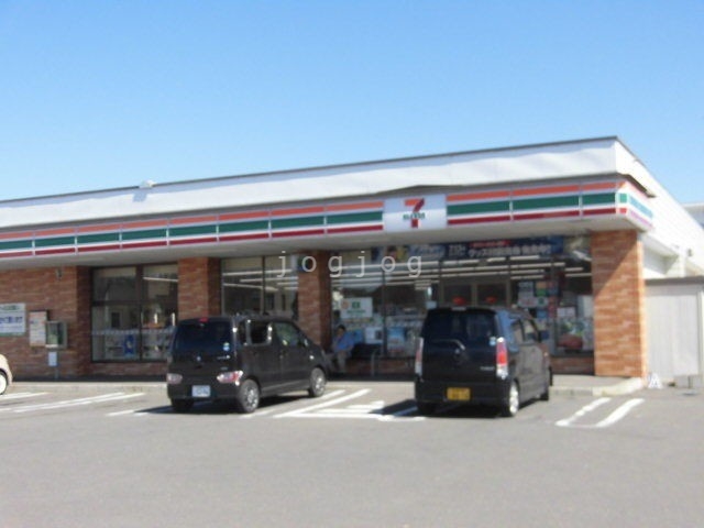 コンビニ　セブンイレブン美園店（コンビニ）まで610m