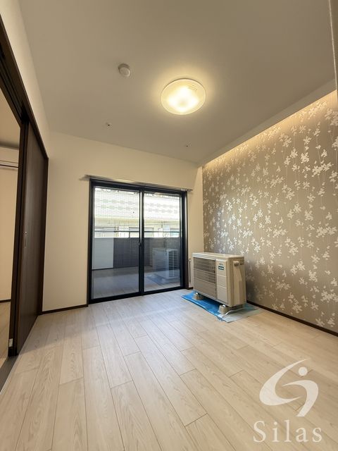 居室・リビング　同仕様・反転タイプ