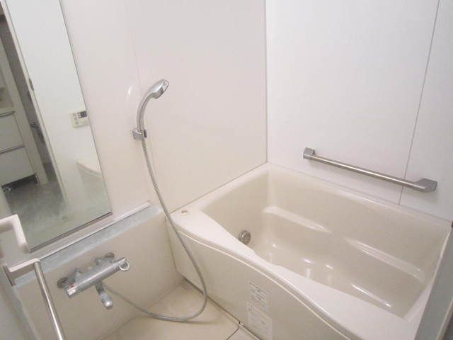 バス・シャワールーム　ゆったりサイズバス　追焚き