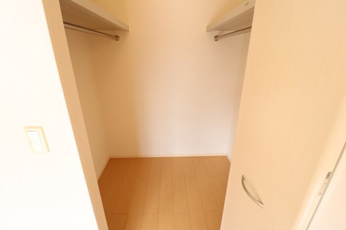 収納　ウォークインクローゼット