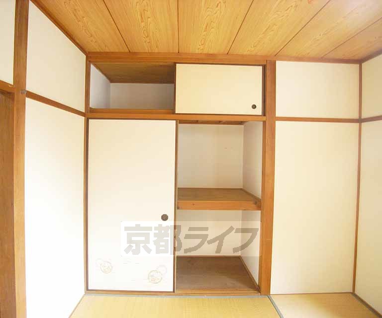 収納　２０１号室１ＤＫ写真です