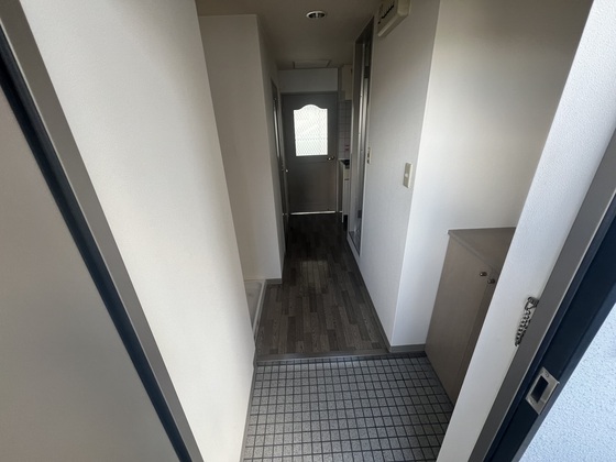 玄関　※別部屋の写真です