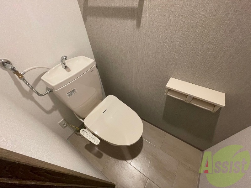 トイレ　シャワートイレになっているので快適です！