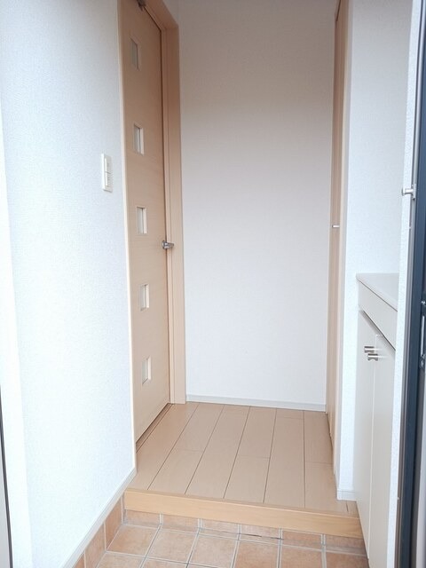 玄関　図面と現状に相違がある場合には現状を優先