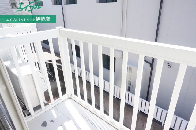 バルコニー　同型