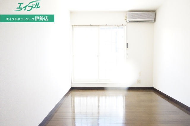 居室・リビング　同型