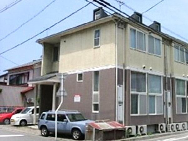 建物外観　室内写真は206号室参考