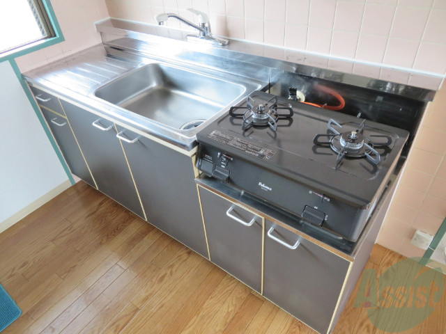 キッチン　大きめのキッチンは、料理がしやすく、嬉しいですね。