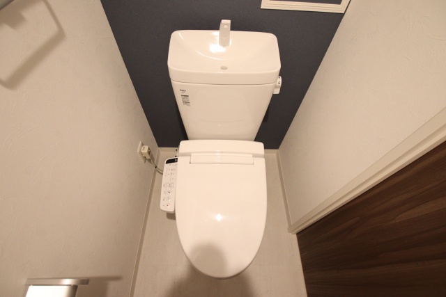 トイレ　※こちらは別の階の参考写真です