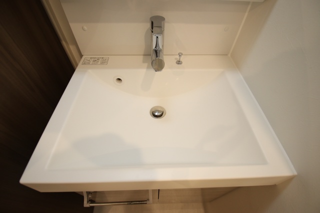 洗面設備　※こちらは別の階の参考写真です