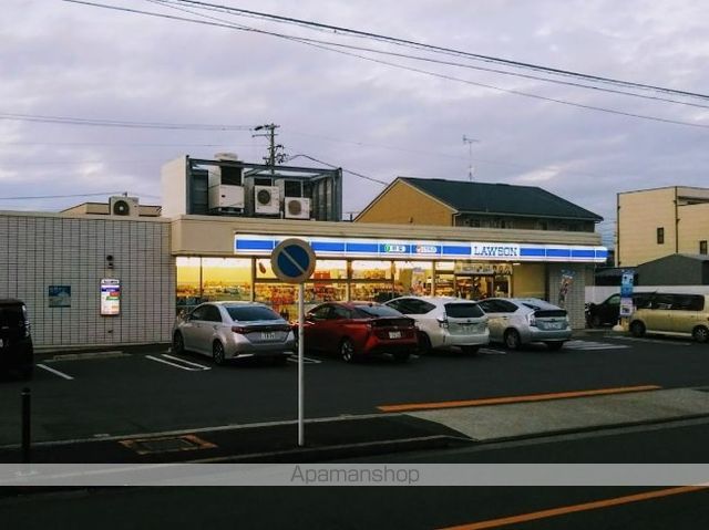 コンビニ　ローソン（コンビニ）まで682m