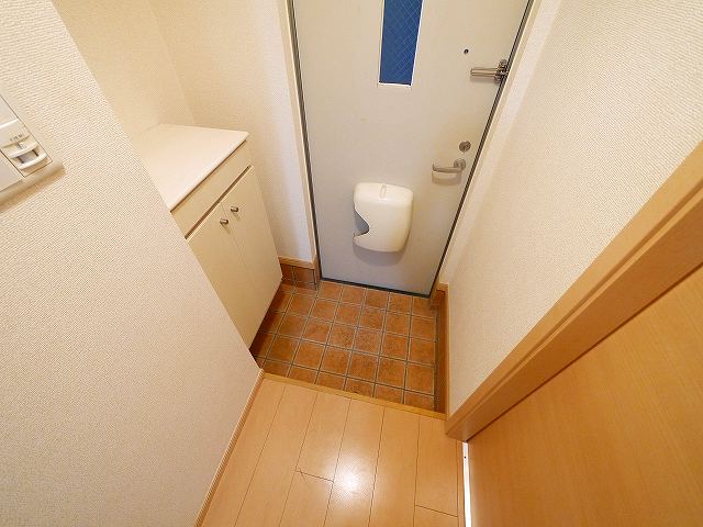 玄関　落ち着いた玄関です