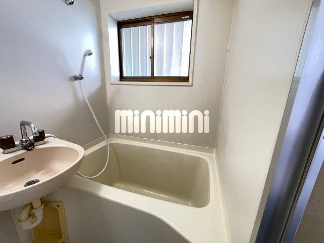 バス・シャワールーム　※別号室の写真です。