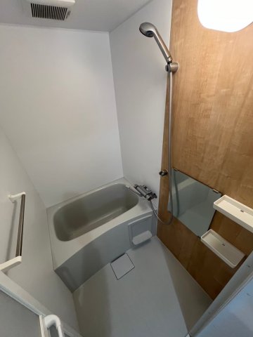 バス・シャワールーム　お風呂で日々の疲れを落としましょう