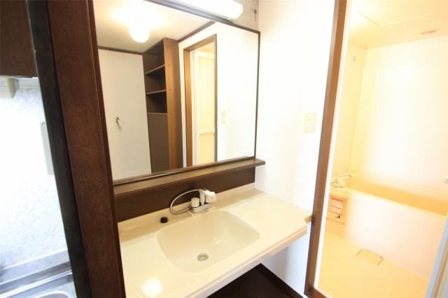 洗面設備　※他部屋参照