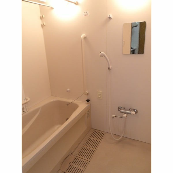 バス・シャワールーム　バス※別部屋参考写真