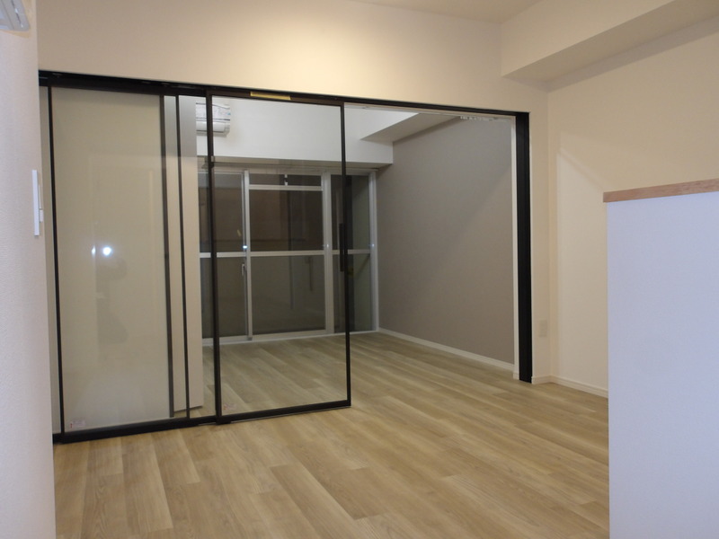 居室・リビング　内観1