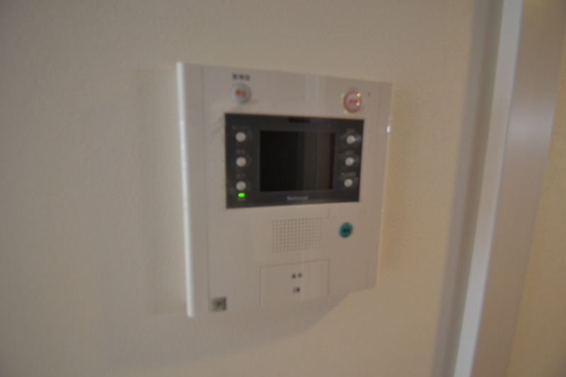 セキュリティ　オートロックは当たり前～