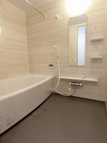 バス・シャワールーム　類似間取りの参考写真・上村建設施工