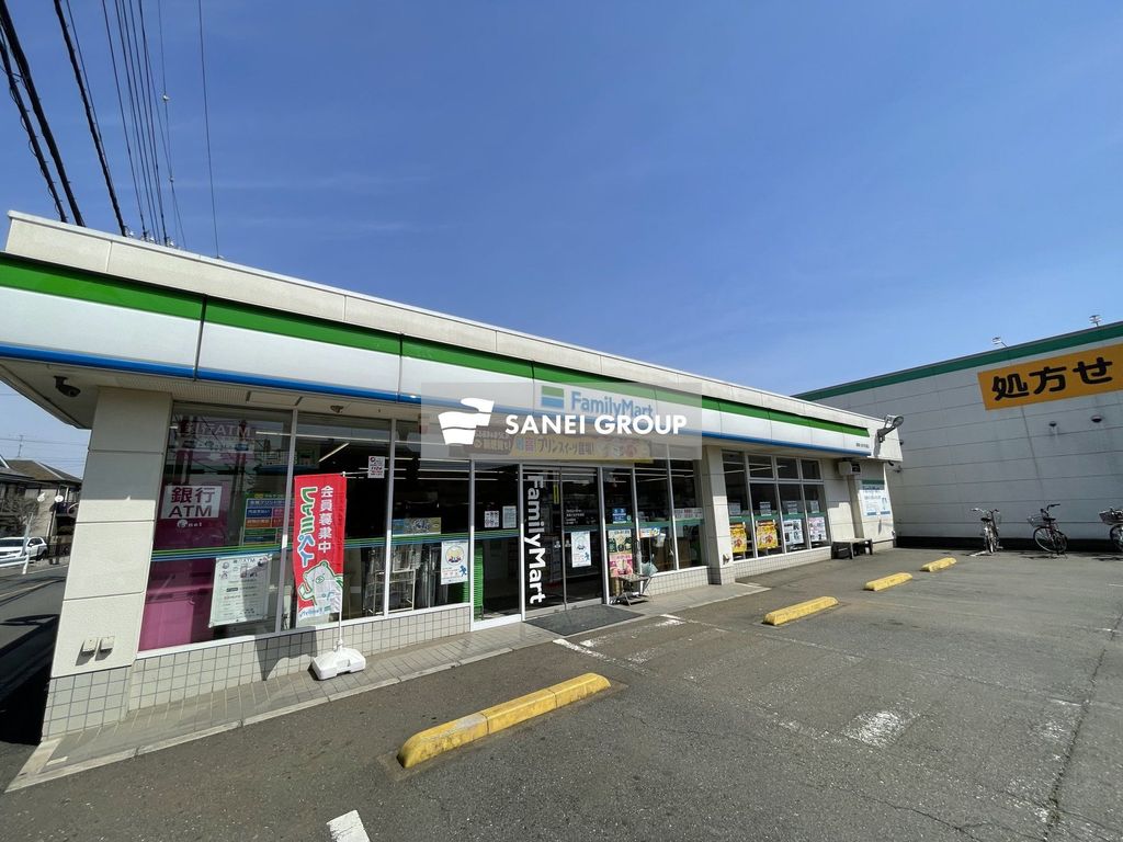 コンビニ　ファミリーマート清瀬小金井街道店（コンビニ）まで370m