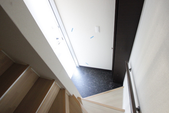 玄関　※別号室の写真です