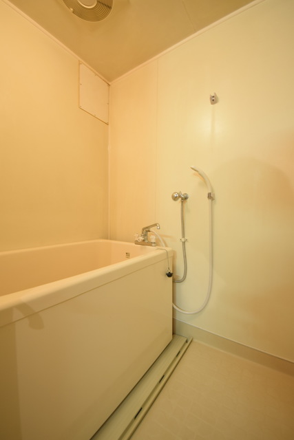 バス・シャワールーム　～疲れもさっぱり～