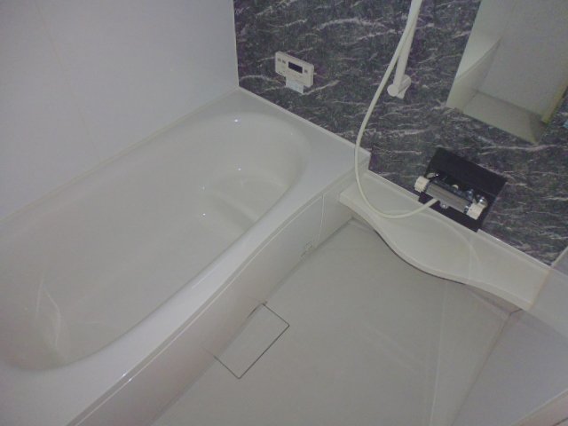 バス・シャワールーム　追い焚きバス