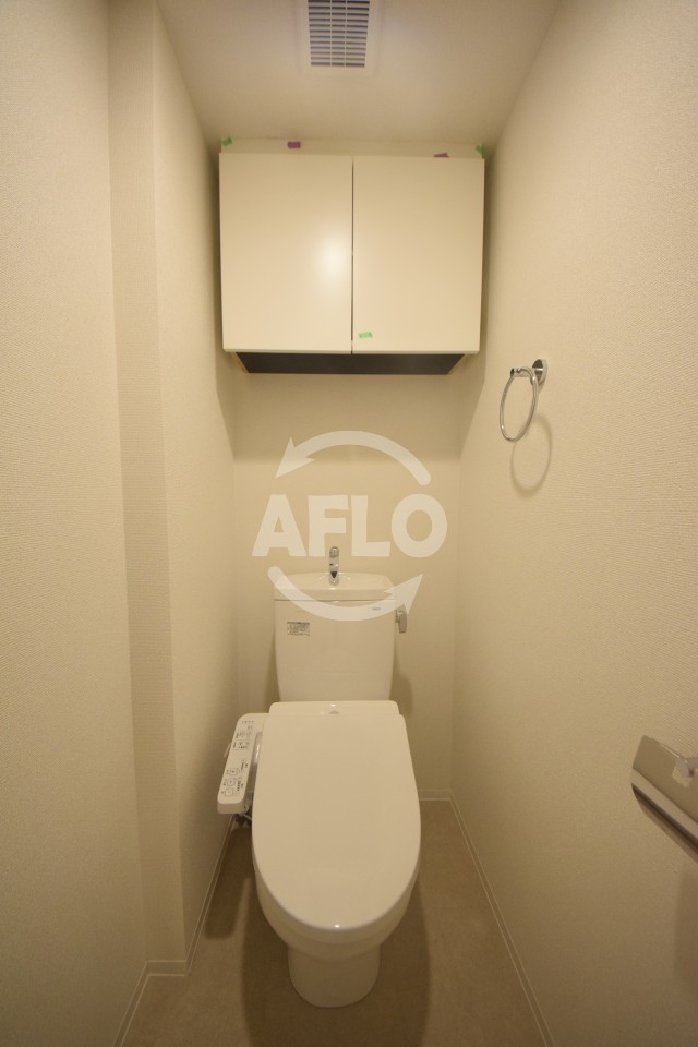 トイレ　セレニテ本町東リアン　トイレ