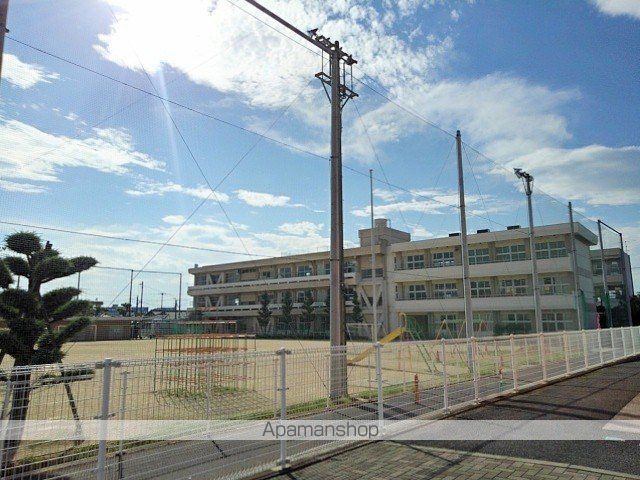 小学校　丸亀市立城南小学校（小学校）まで850m