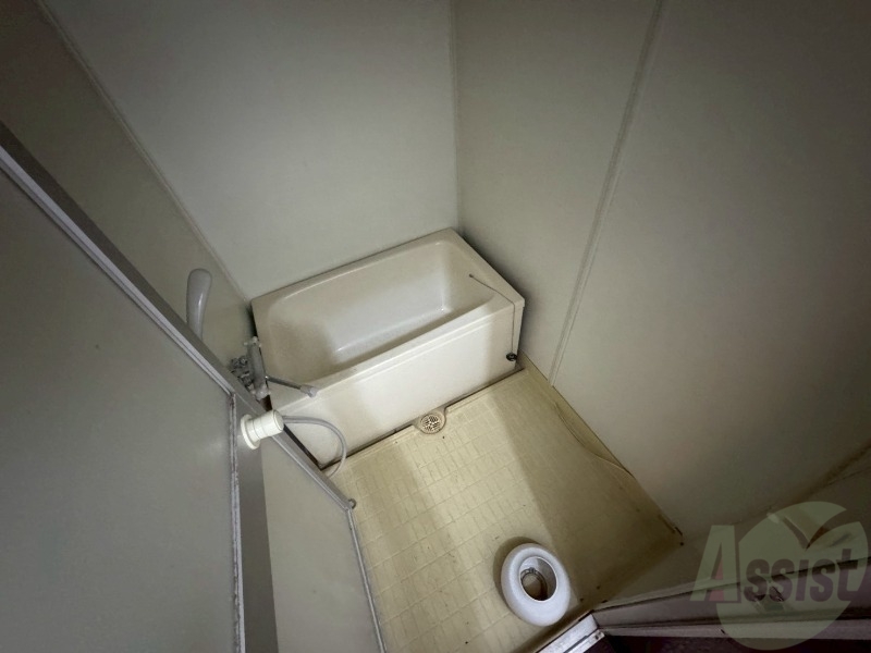 バス・シャワールーム　ユニットバスです。疲れを癒すのに欠かせませんね！