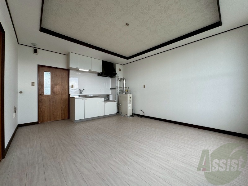 居室・リビング　広くてキレイなお部屋が広がっていて、充実した生活が送れそう。