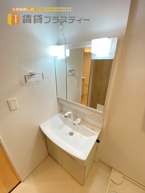 洗面設備　毎日使いますよね…独立洗面台。