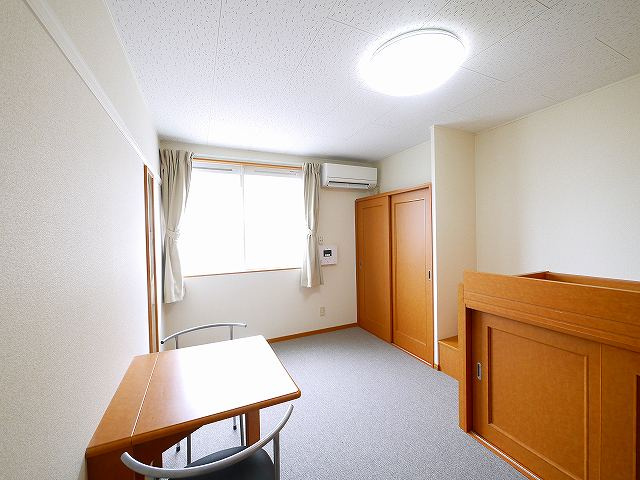 その他部屋・スペース　使い勝手のいい寝室です