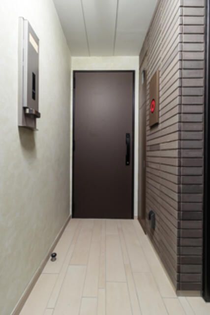 玄関　写真は同タイプ住居です