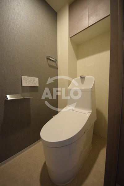 トイレ　SK RESIDENCE　温水洗浄便座