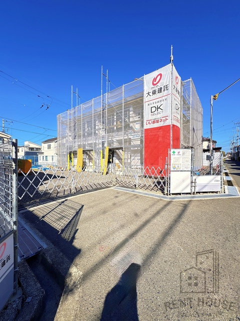 エントランス　外観（建設中）